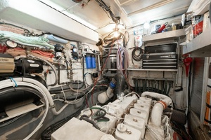 58ft Hatteras Yacht For Sale