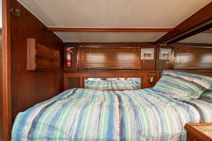 58ft Hatteras Yacht For Sale