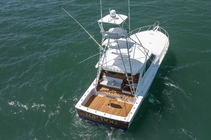 52FT (16.05M) VIKING Worth Avenue Yachts