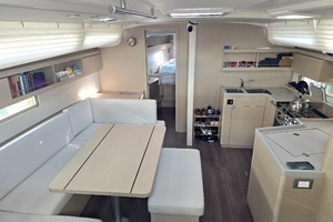 2022 Beneteau thumbnail 9