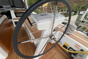 2019 Beneteau 51.1 thumbnail 18