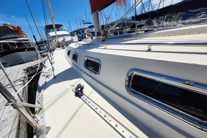 1982 Canadian Sailcraft CS-36 thumbnail 40