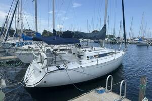 28ft Beneteau Yacht For Sale