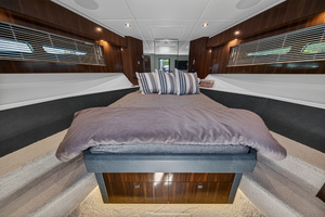 50FT (15.24M) CRUISERS YACHTS