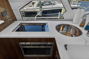 50FT (15.24M) CRUISERS YACHTS