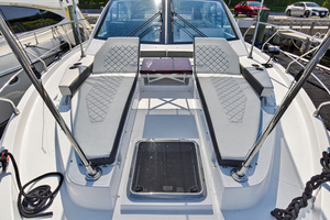 50FT (15.24M) CRUISERS YACHTS