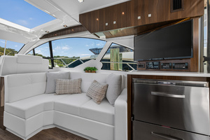 50FT (15.24M) CRUISERS YACHTS