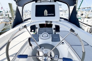 2005 Hunter 36 thumbnail 24