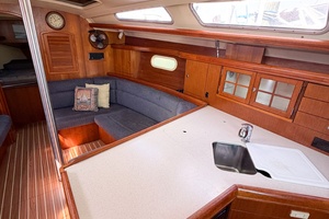 CURRENT ESCAPE 36ft Hunter Yacht For Sale