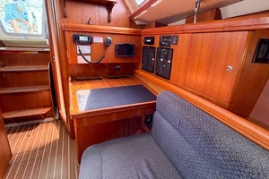 2005 Hunter 36 thumbnail 61