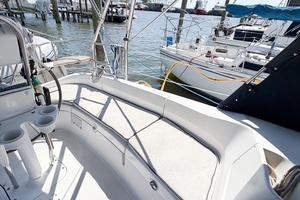 2005 Hunter 36 thumbnail 20