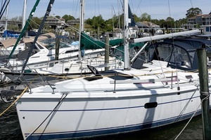 2005 Hunter 36 thumbnail 8