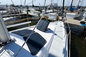 2005 Hunter 36 thumbnail 11