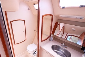 2005 Hunter 36 thumbnail 44