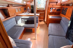 CURRENT ESCAPE 36ft Hunter Yacht For Sale