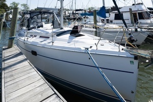 2005 Hunter 36 thumbnail 2