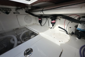 33ft SeaHunter Yacht For Sale