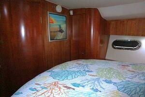 2003 Tiara Yachts 5200 Express thumbnail 19