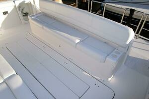 2003 Tiara Yachts 5200 Express thumbnail 39