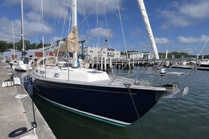 TROTTER Worth Avenue Yachts