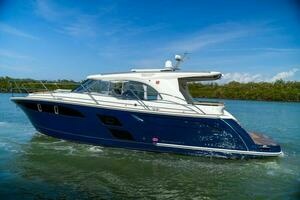 2026 Marex 360 Cabriolet Cruiser thumbnail 2