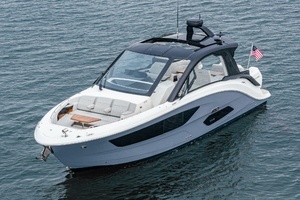 2022 Sea Ray 370 Sundancer thumbnail 2