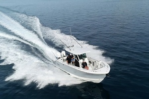 Photo 6187792 for 2027 Blackfin 302 CC  
