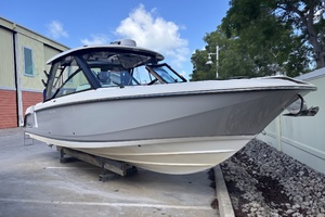 32ft Boston Whaler Yacht For Sale