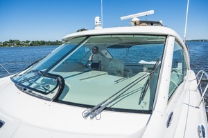 2005 Sea Ray 480 Motor Yacht thumbnail 13
