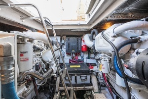 2005 Sea Ray 480 Motor Yacht thumbnail 30