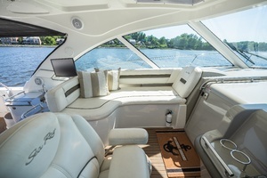 2005 Sea Ray 480 Motor Yacht thumbnail 25