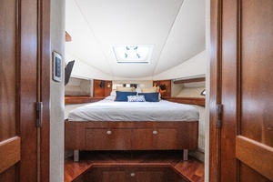 2005 Sea Ray 480 Motor Yacht thumbnail 41