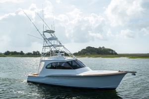 Robin Hood 43ft Jarrett Bay Yacht For Sale