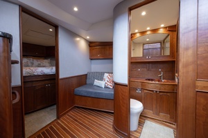 Robin Hood 43ft Jarrett Bay Yacht For Sale