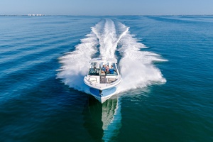 Photo 6203423 for 2027 Blackfin 302 DC  