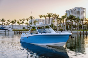 Photo 6203475 for 2027 Blackfin 302 DC  