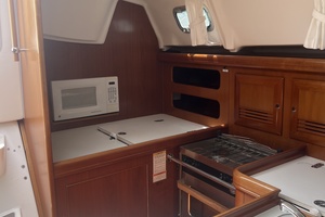 36ft Beneteau Yacht For Sale