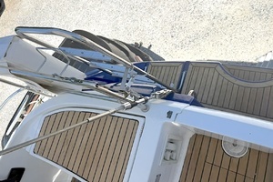 2001 Beneteau thumbnail 23