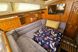 Channel Surfer 41ft Hunter Yacht For Sale