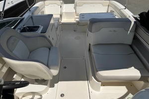 Photo 6204321 for 2013 Sea Ray 300 Sundeck  
