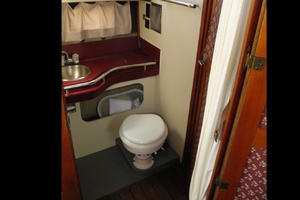 33ft Cruisers Yachts Yacht For Sale