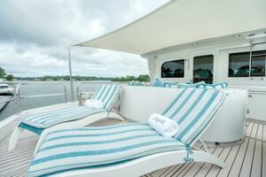 MAJESTIK 80ft Hatteras Yacht For Sale