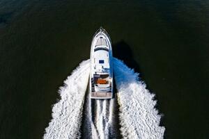 49FT (14.94M) BENETEAU