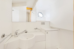 PAPAITO 80ft Ferretti Yachts Yacht For Sale