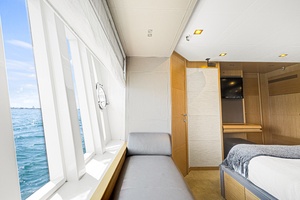 PAPAITO 80ft Ferretti Yachts Yacht For Sale