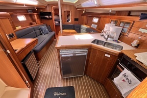 2006 Hunter 36 thumbnail 6