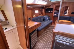 Laura Marie 36ft Hunter Yacht For Sale