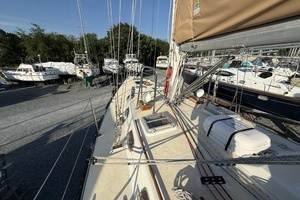 1985 Tayana Vancouver 42 thumbnail 5
