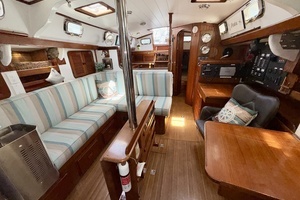1985 Tayana Vancouver 42 thumbnail 26