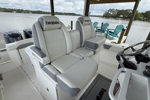 29ft Everglades Yacht For Sale